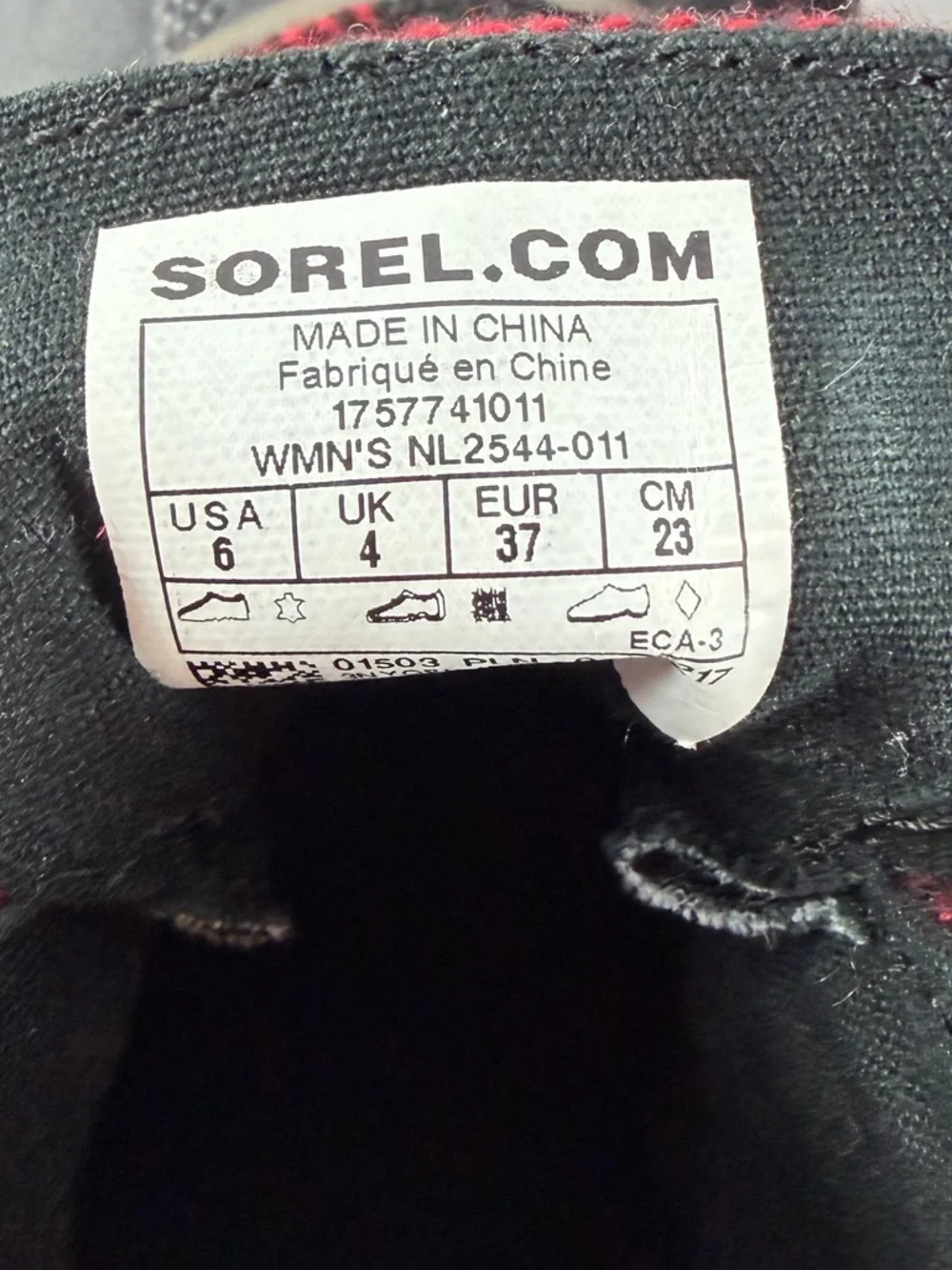 Sorel Out ‘n About Buffalo Plaid Waterproof Boots in Black Red Size‎ 6